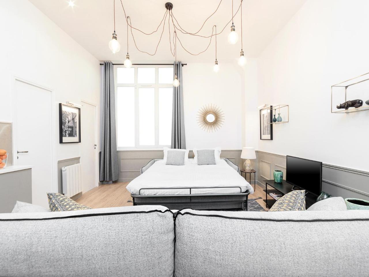 Livinparis - Luxury 3 & 4 Bedrooms Montmartre I Екстериор снимка